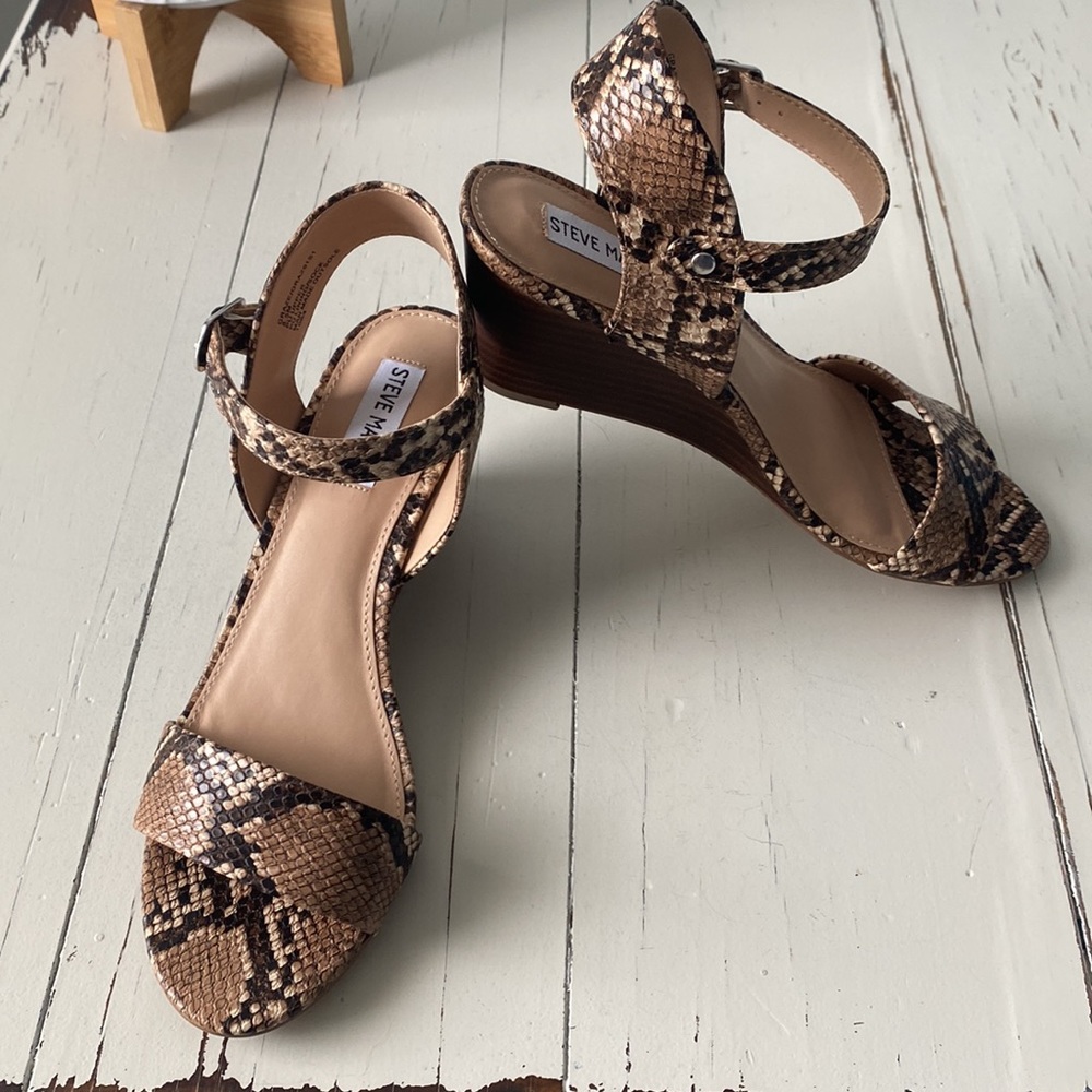 Steve Madden Snake Print Graze Wedge Sandals 8.5